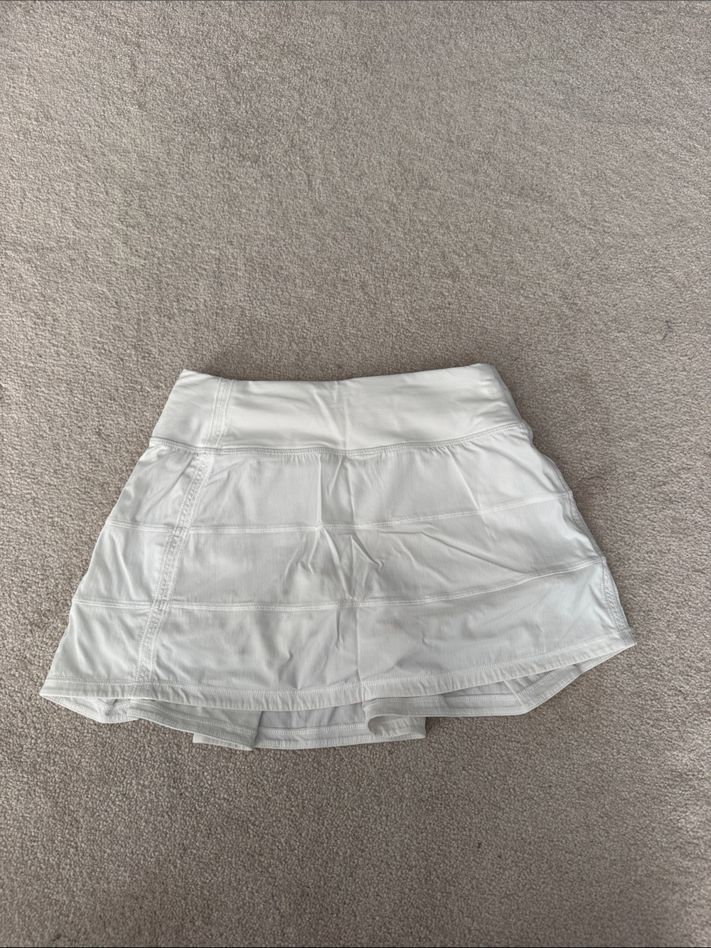 Lululemon white pace rival skirt. Size 0 regular length.